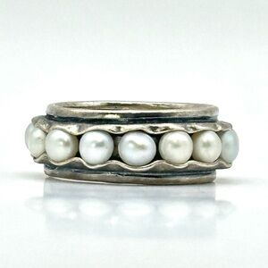 Silpada Retired R2209  Silver Nested Pearls  Ring Size 6